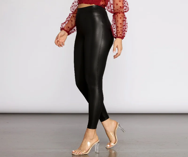 Online Exclusive Stretch Faux Leather Leggings
