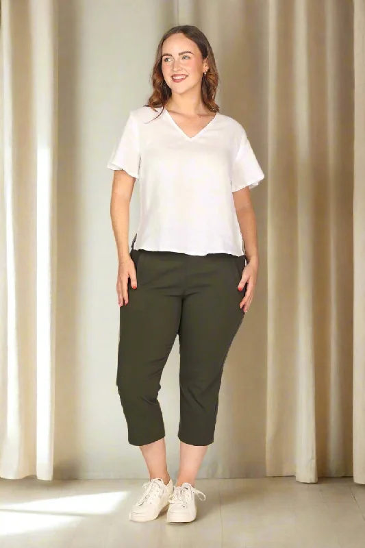 Deal of the Day Petite Length Cropped Stretch Capri Pant in Bottle Green