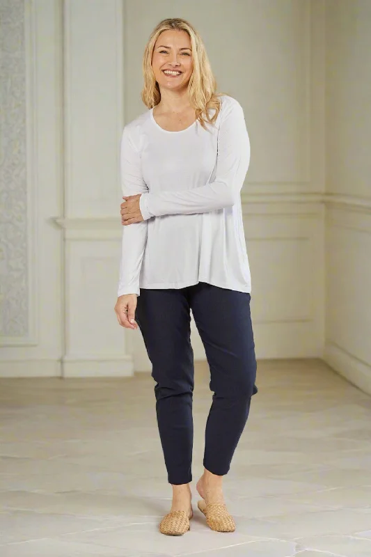 Special Buy Ponte Straight Leg Pant in Navy
