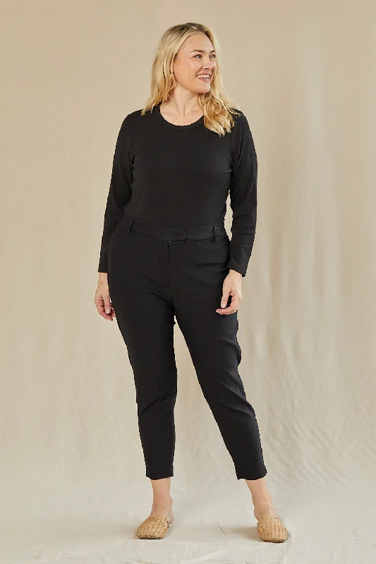 Time-Sensitive Ponte Straight Leg 7/8 Pant in Black