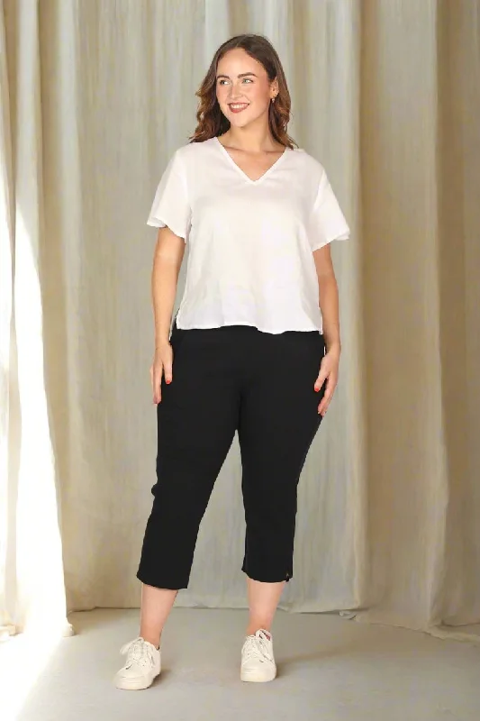 Get It Before It’s Gone Petite Length Cropped Stretch Capri Pant in Black