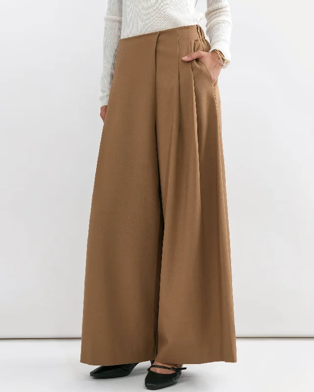 Exclusive Deal Manti Pleated Trousers