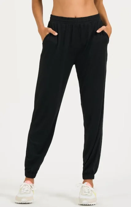 Now or Never Vuori Women's Boyfriend Jogger
