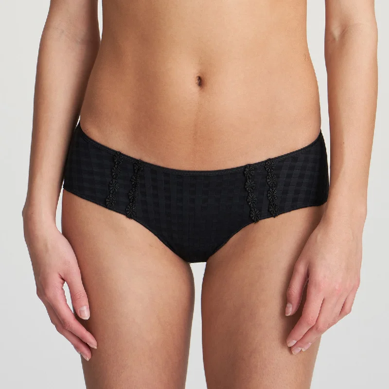 Stock Clearance Avero Hotpant | Black