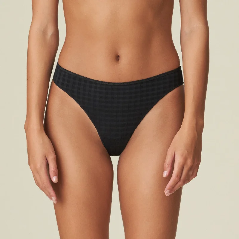 Deep Discounts Avero Thong | Black
