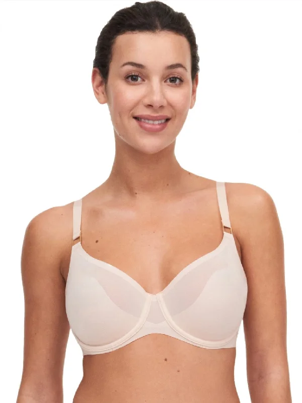 Weekend Specials to Celebrate Chantelle Pure Light Unlined Bra