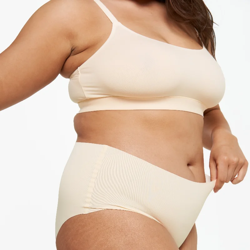 Deal Mania High-Rise Bikini Brief - Seamless Ultrasmooth - Vanilla