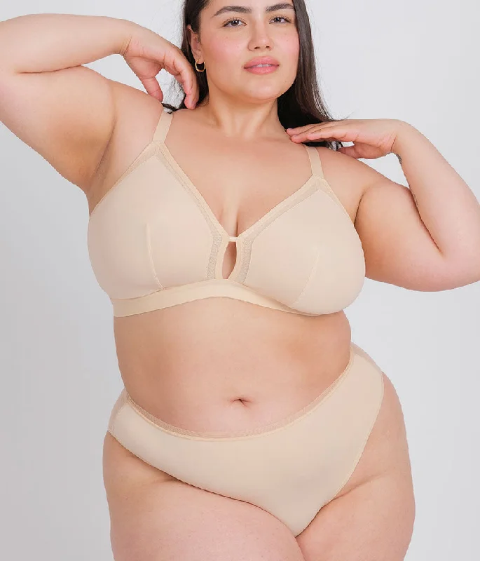 Act Now The Busty Bralette: Toasted Almond